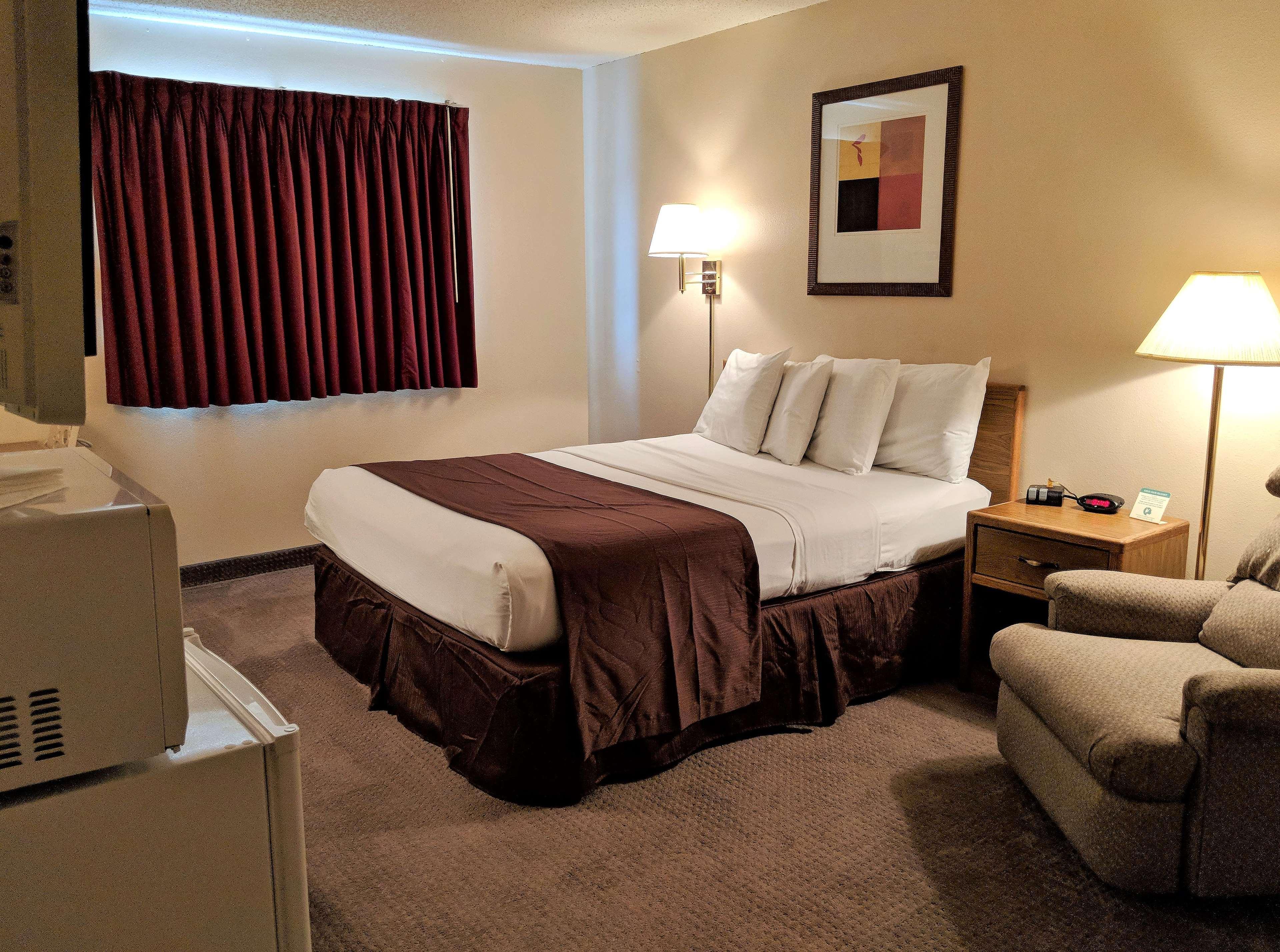 Americas Best Value Inn Torrington Exterior photo