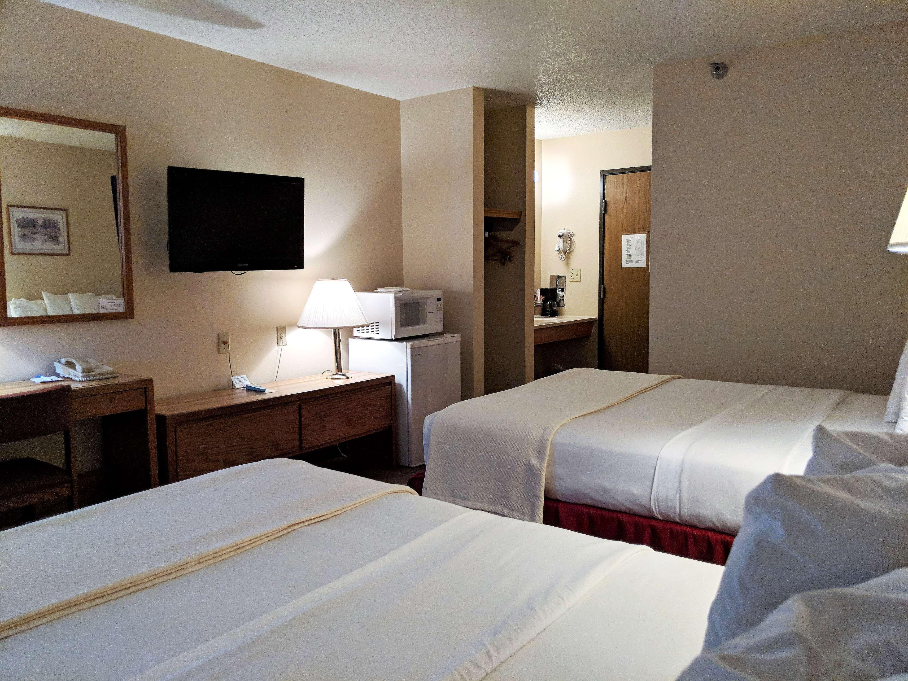 Americas Best Value Inn Torrington Exterior photo
