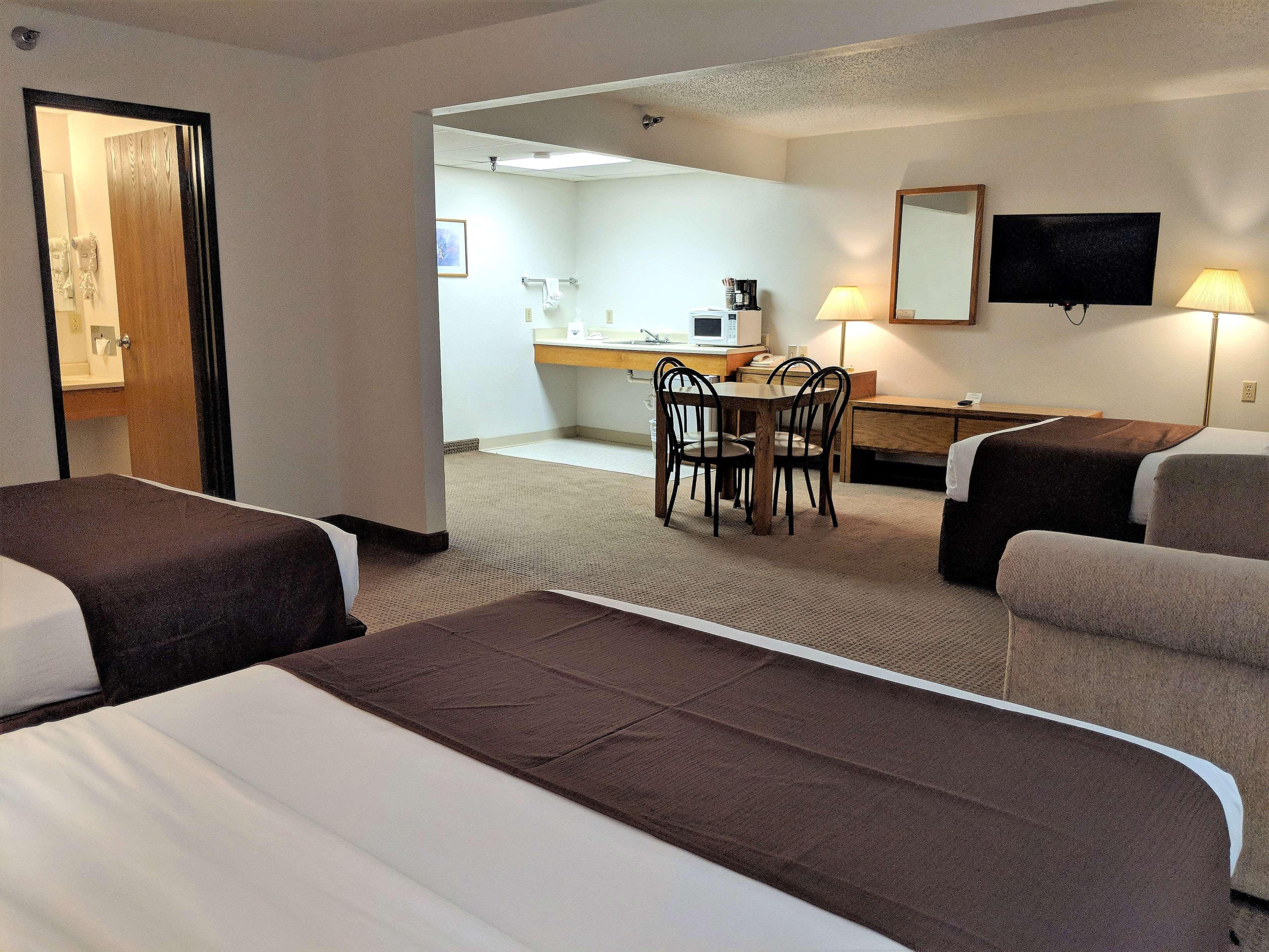 Americas Best Value Inn Torrington Exterior photo