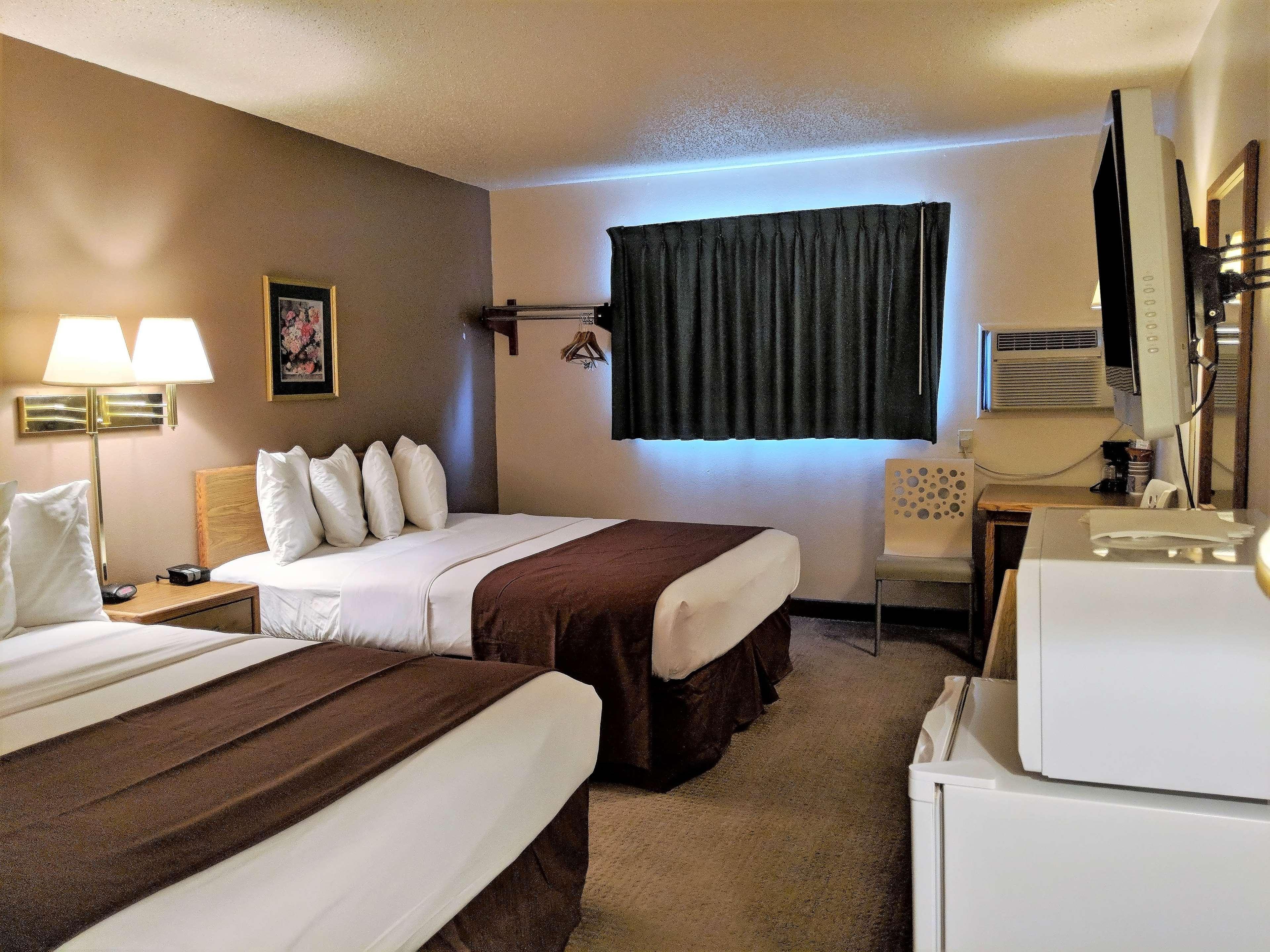 Americas Best Value Inn Torrington Exterior photo