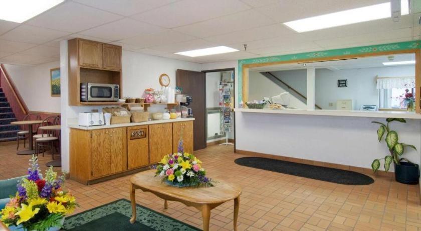 Americas Best Value Inn Torrington Exterior photo