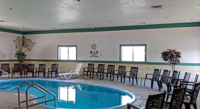 Americas Best Value Inn Torrington Exterior photo